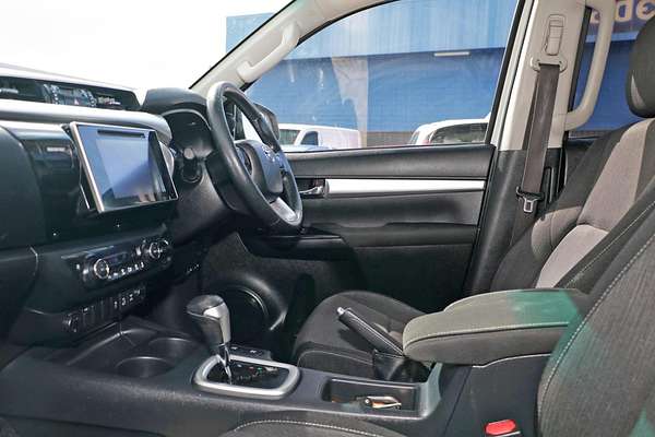 2016 Toyota Hilux SR5 GUN126R 4X4