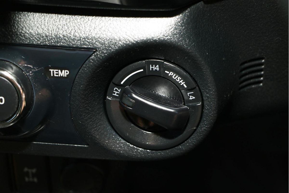 2016 Toyota Hilux SR5 GUN126R 4X4