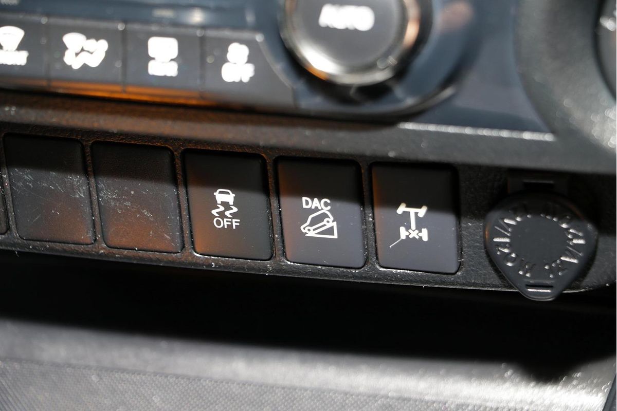 2016 Toyota Hilux SR5 GUN126R 4X4