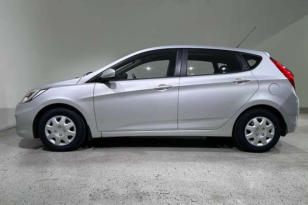 2014 Hyundai Accent Active RB2