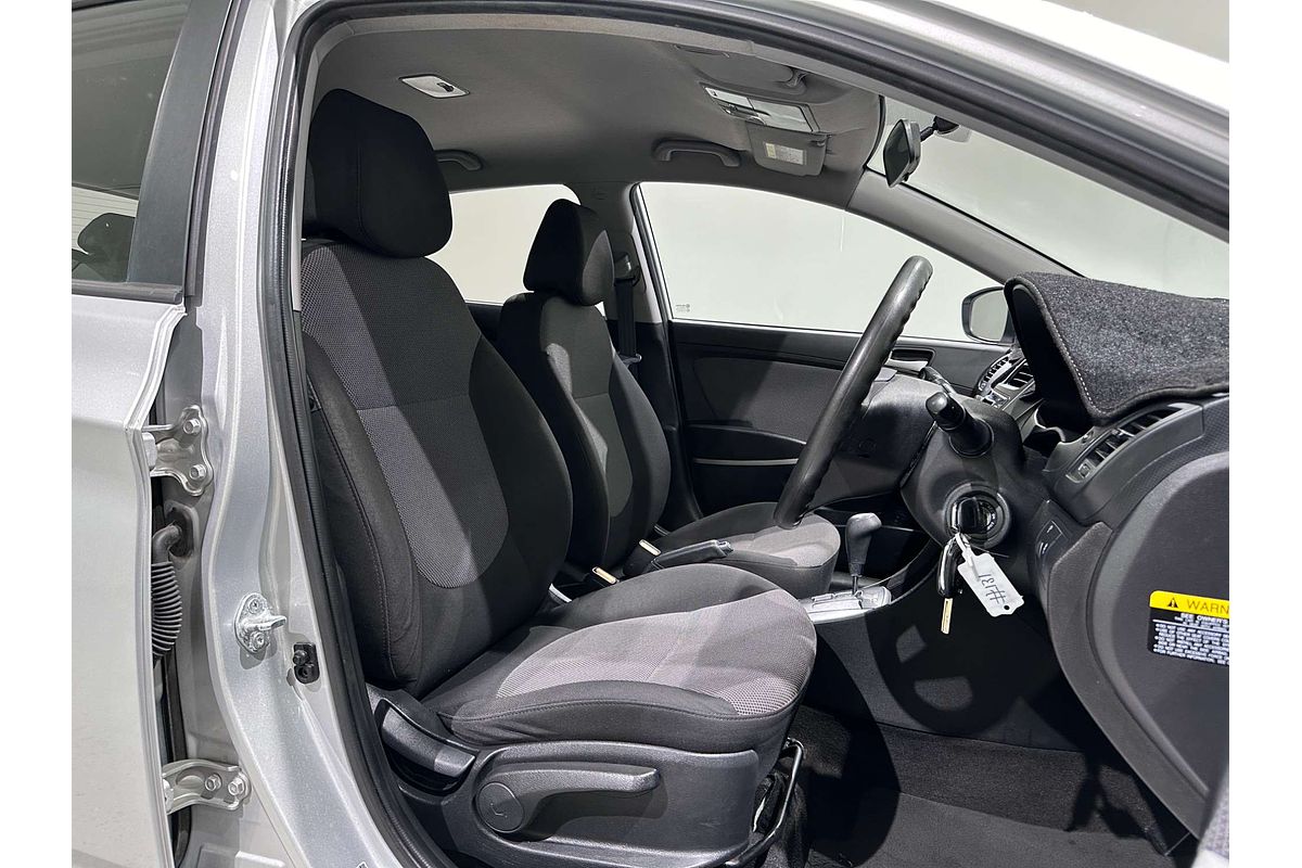 2014 Hyundai Accent Active RB2