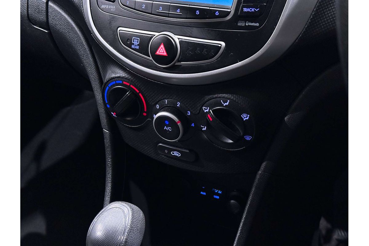 2014 Hyundai Accent Active RB2