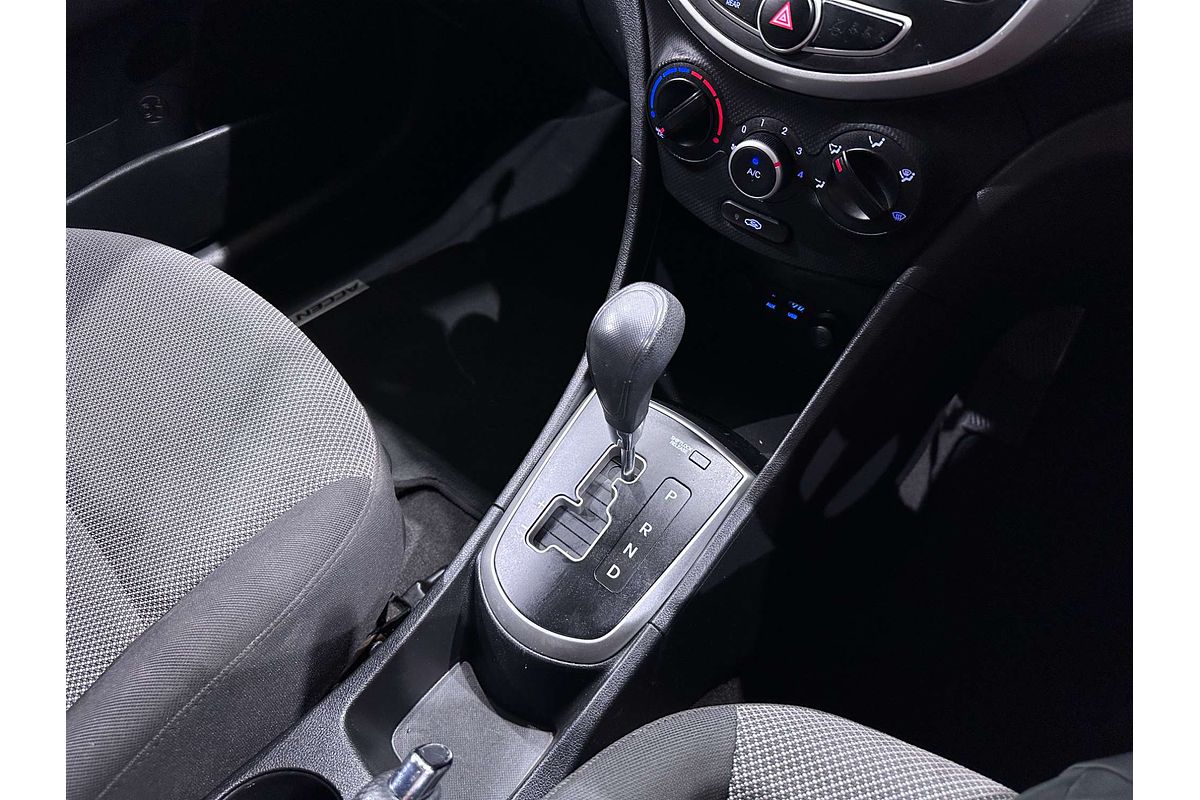 2014 Hyundai Accent Active RB2