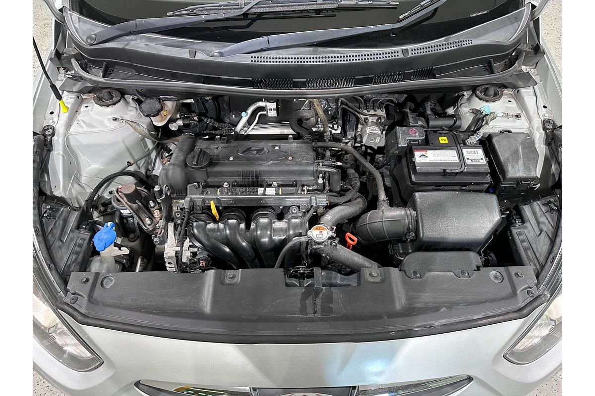 2014 Hyundai Accent Active RB2