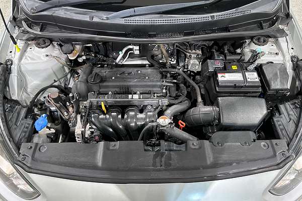 2014 Hyundai Accent Active RB2