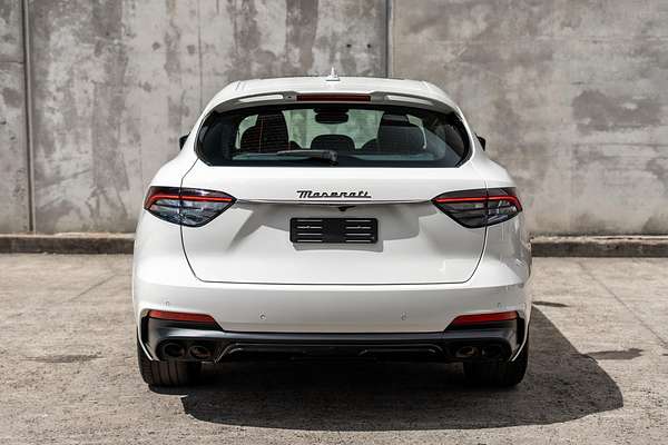 2022 Maserati Levante Modena M161