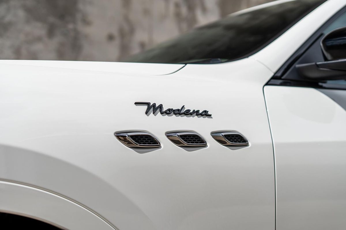 2022 Maserati Levante Modena M161