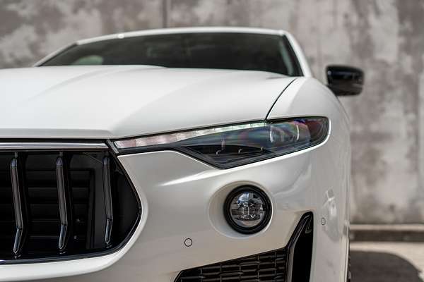 2022 Maserati Levante Modena M161