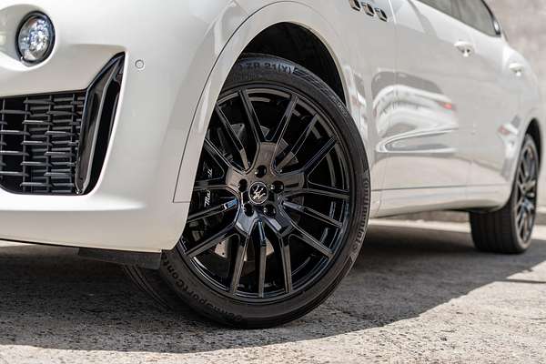 2022 Maserati Levante Modena M161