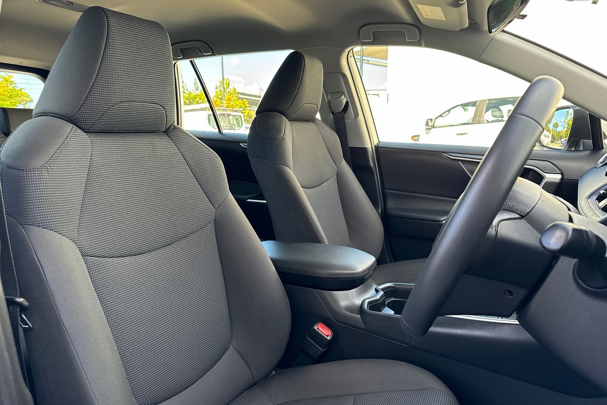 2021 Toyota RAV4 GX AXAH52R