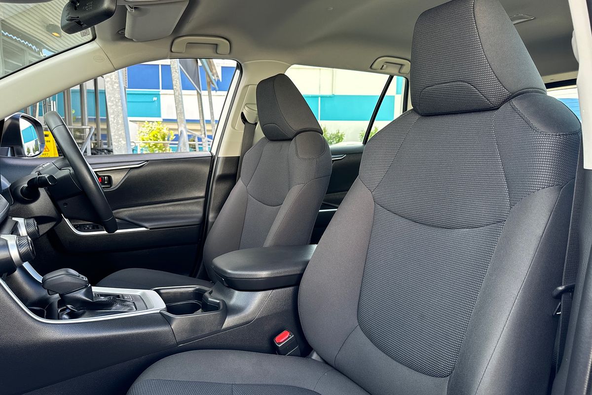 2021 Toyota RAV4 GX AXAH52R
