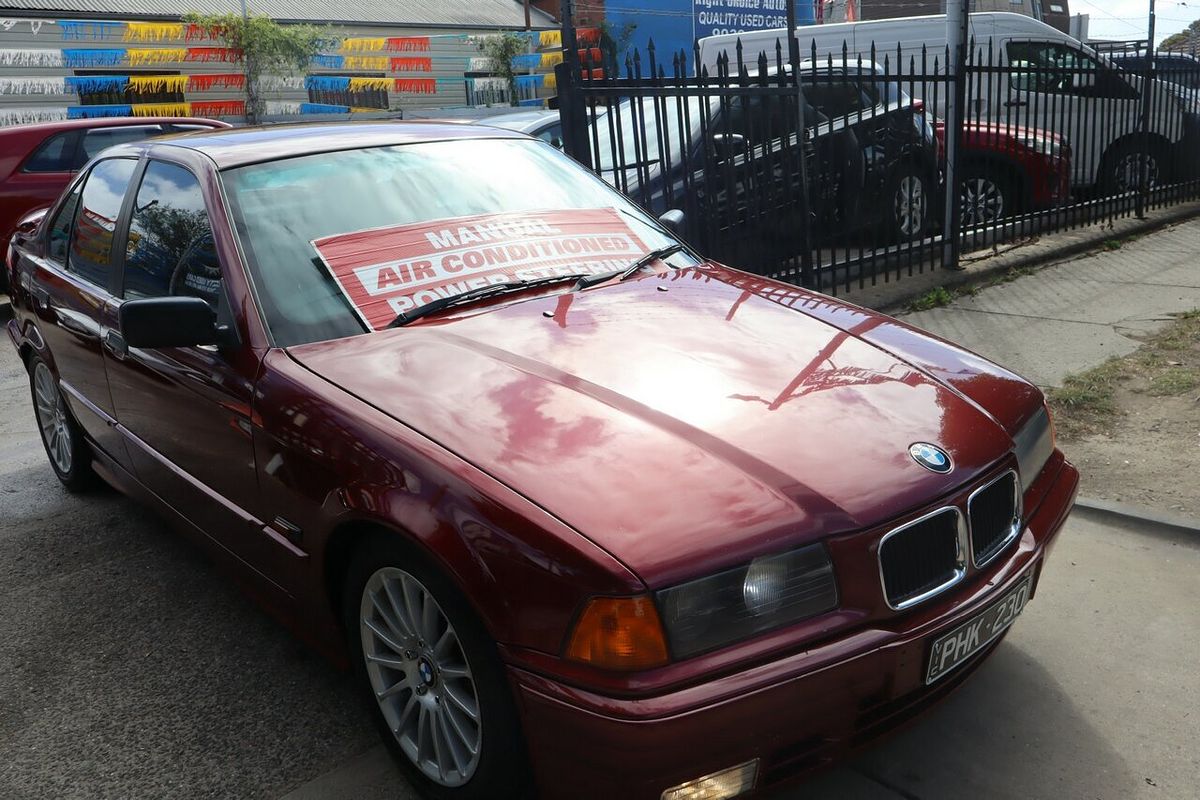 1992 BMW 318i