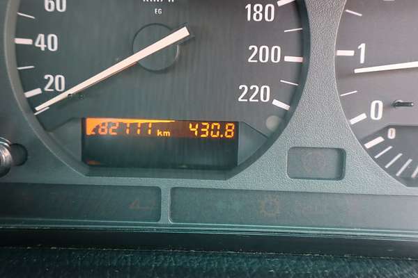 1992 BMW 318i