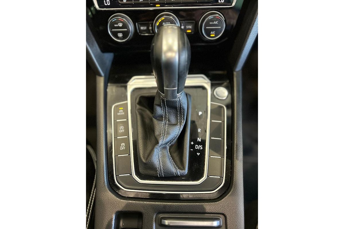 2017 Volkswagen Passat 206TSI R-Line B8