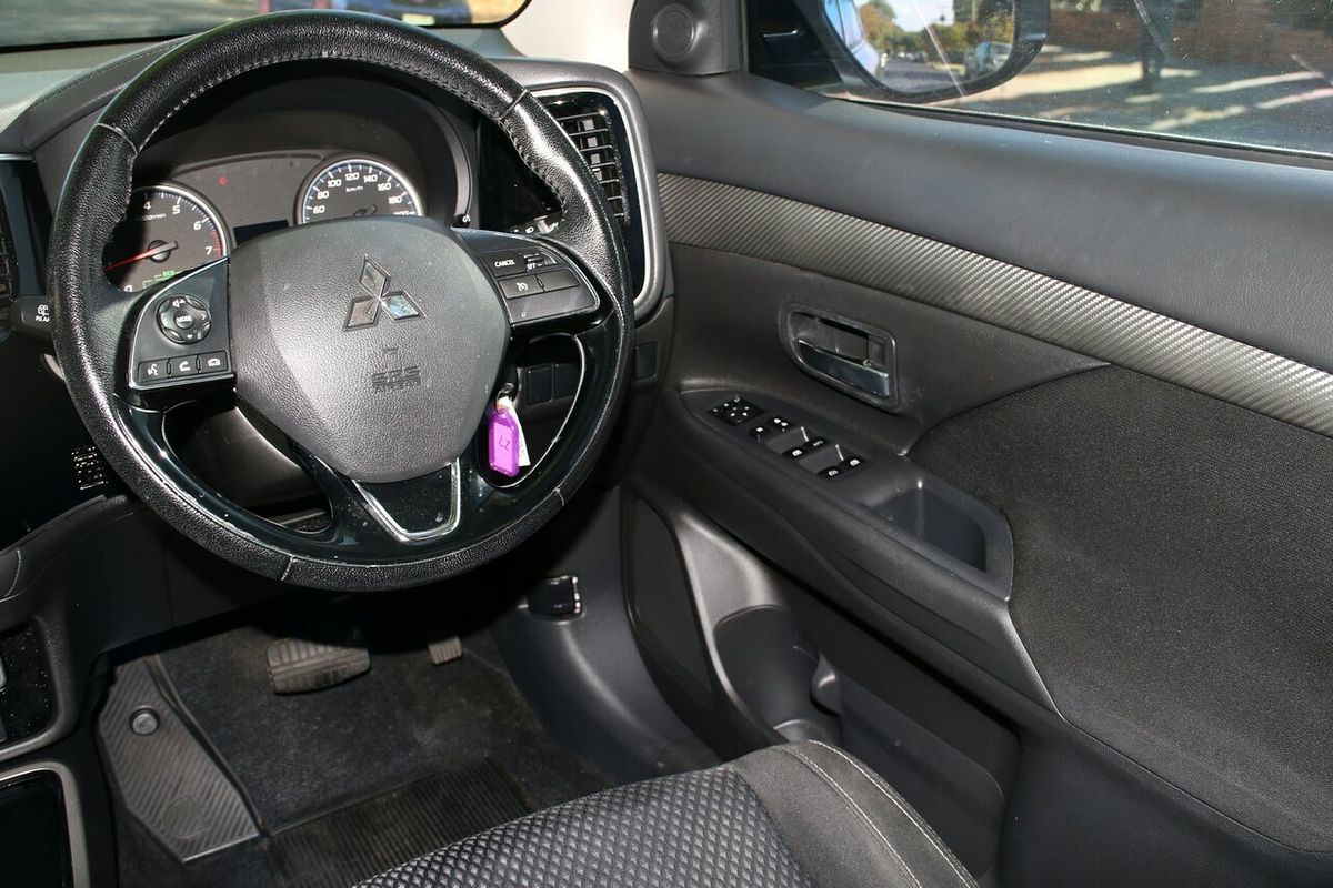2017 Mitsubishi Outlander LS ZK