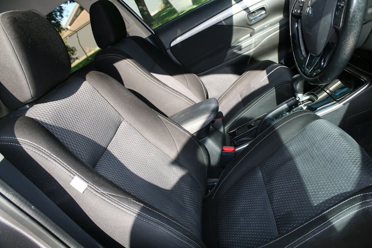 2017 Mitsubishi Outlander LS ZK