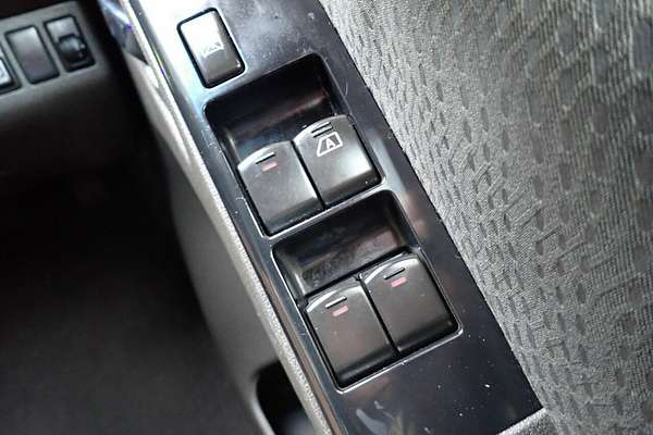 2011 Nissan Navara ST (4x4) D40 4X4