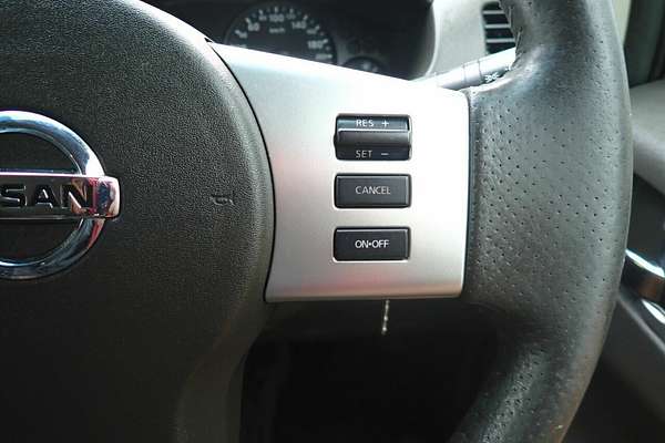 2011 Nissan Navara ST (4x4) D40 4X4