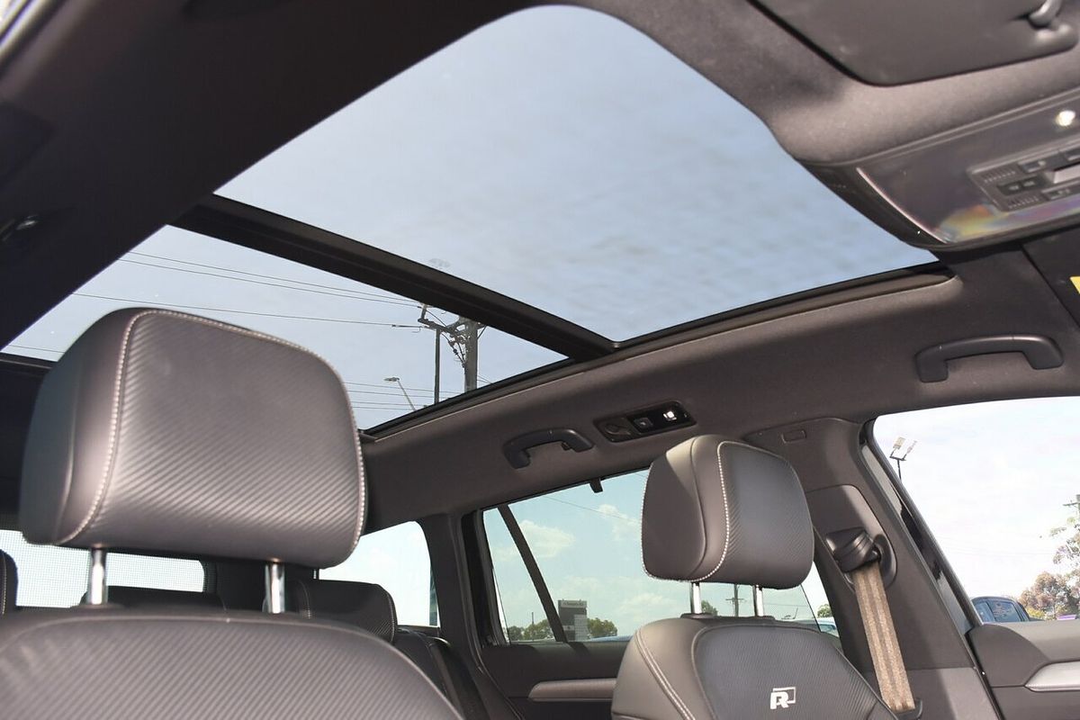 2023 Volkswagen Passat 206TSI R-Line B8