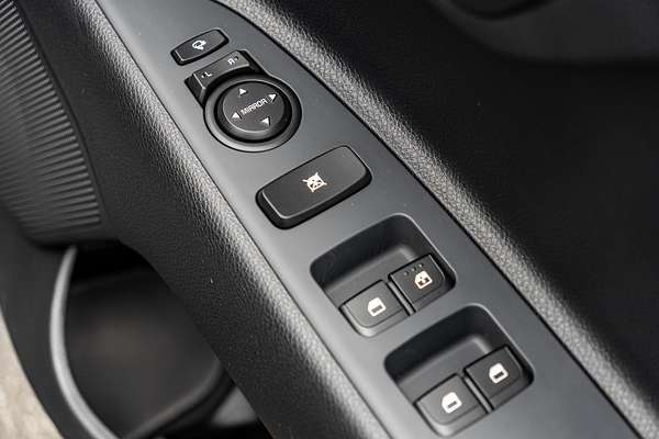 2024 Kia Stonic S YB