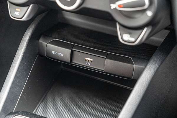 2024 Kia Stonic S YB