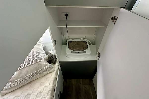 2025 Crusader My25 Lifechanger Bunkie