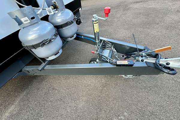 2025 Crusader My25 Lifechanger Bunkie