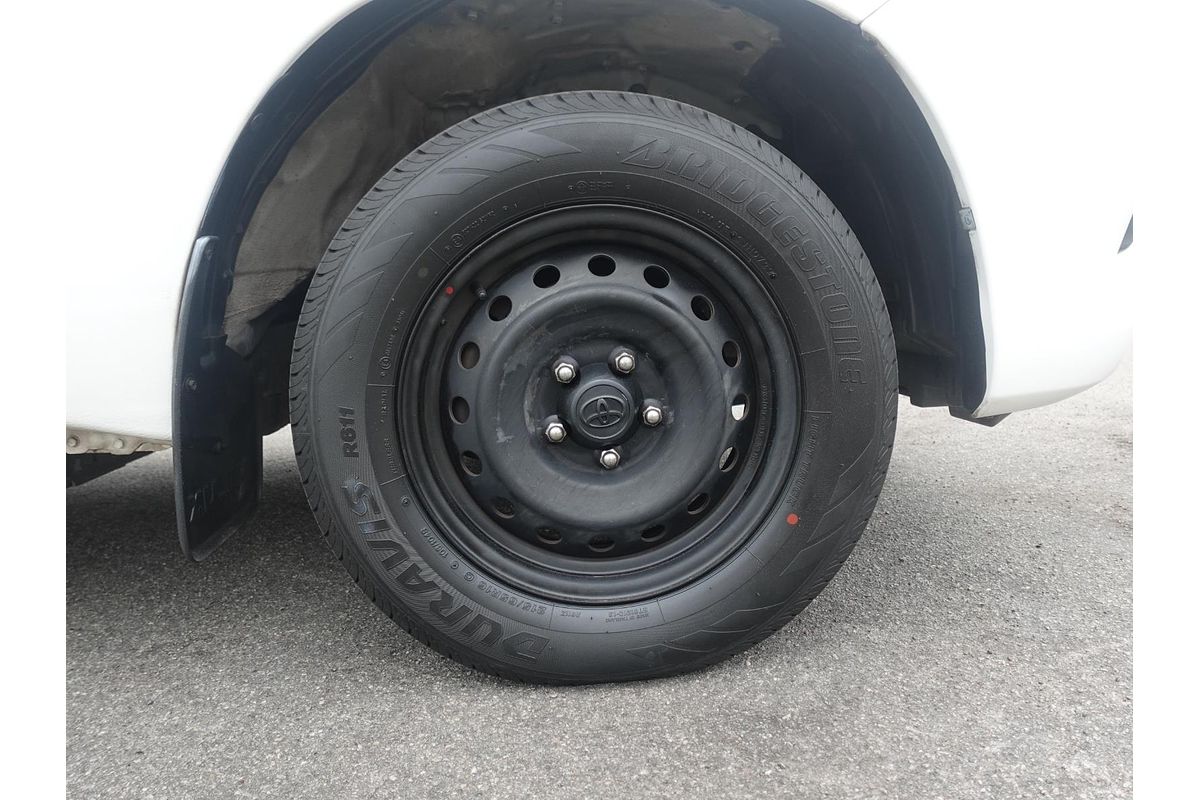 2015 Toyota Hilux SR GGN120R Rear Wheel Drive
