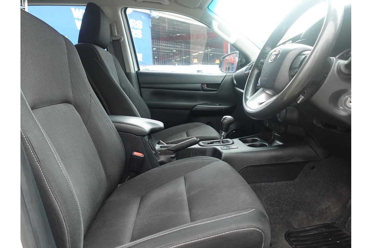 2015 Toyota Hilux SR GGN120R Rear Wheel Drive