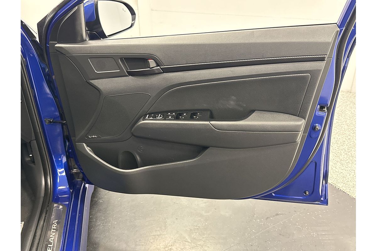 2018 Hyundai Elantra Sport Premium AD.2