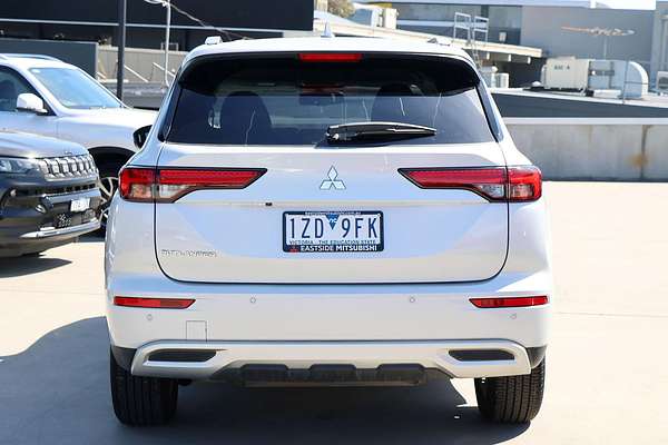 2024 Mitsubishi Outlander LS ZM