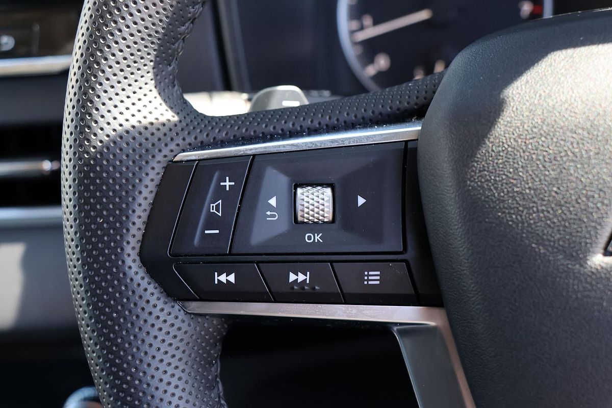 2024 Mitsubishi Outlander LS ZM