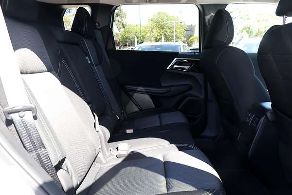 2024 Mitsubishi Outlander LS ZM