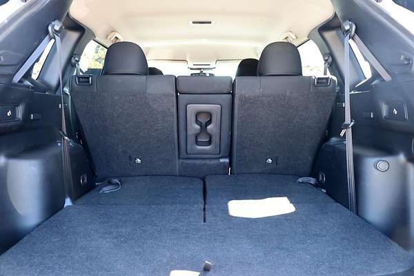 2024 Mitsubishi Outlander LS ZM