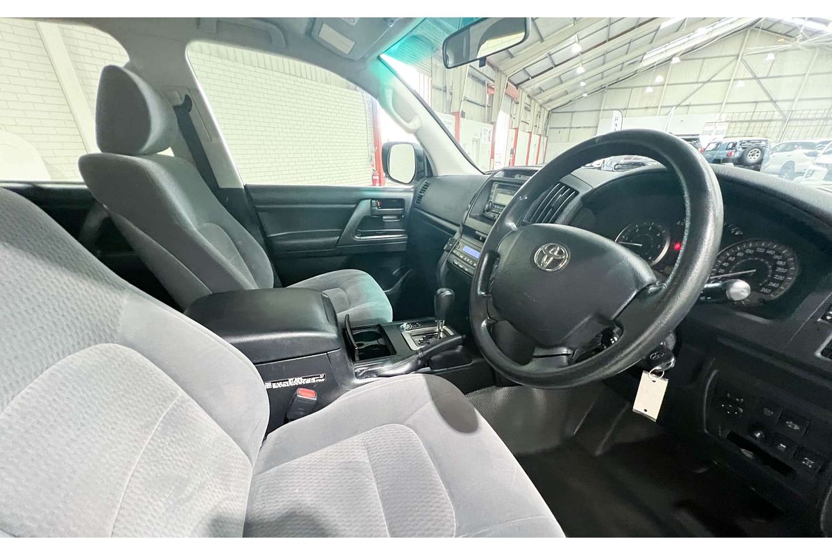 2015 Toyota Landcruiser GX VDJ200R