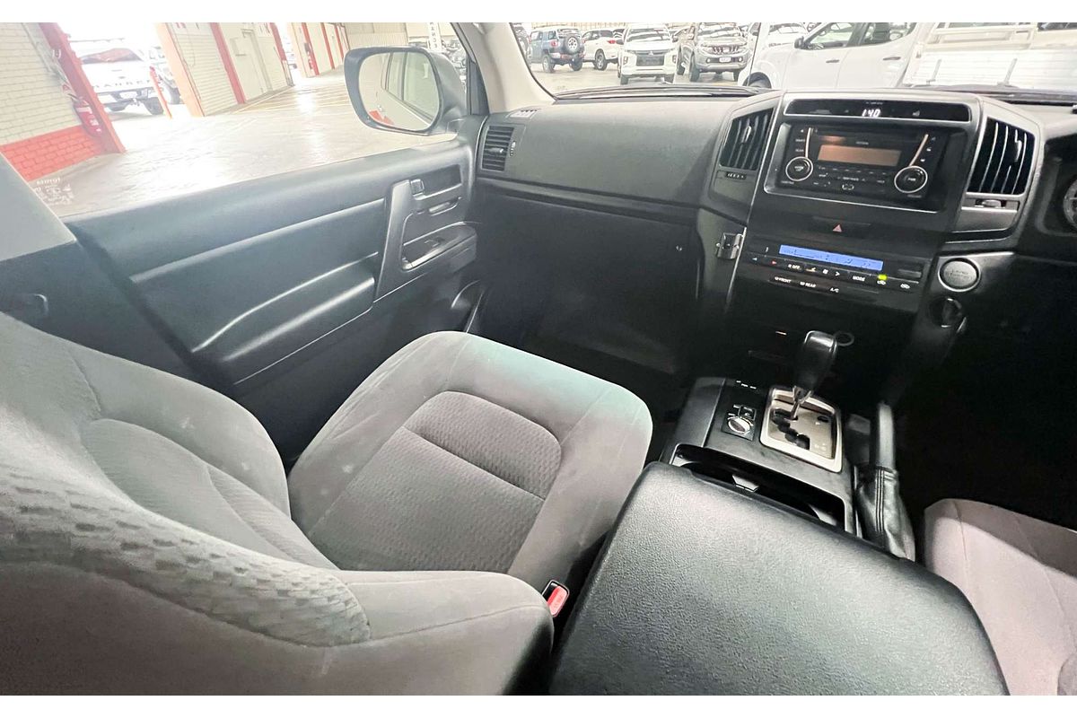 2015 Toyota Landcruiser GX VDJ200R