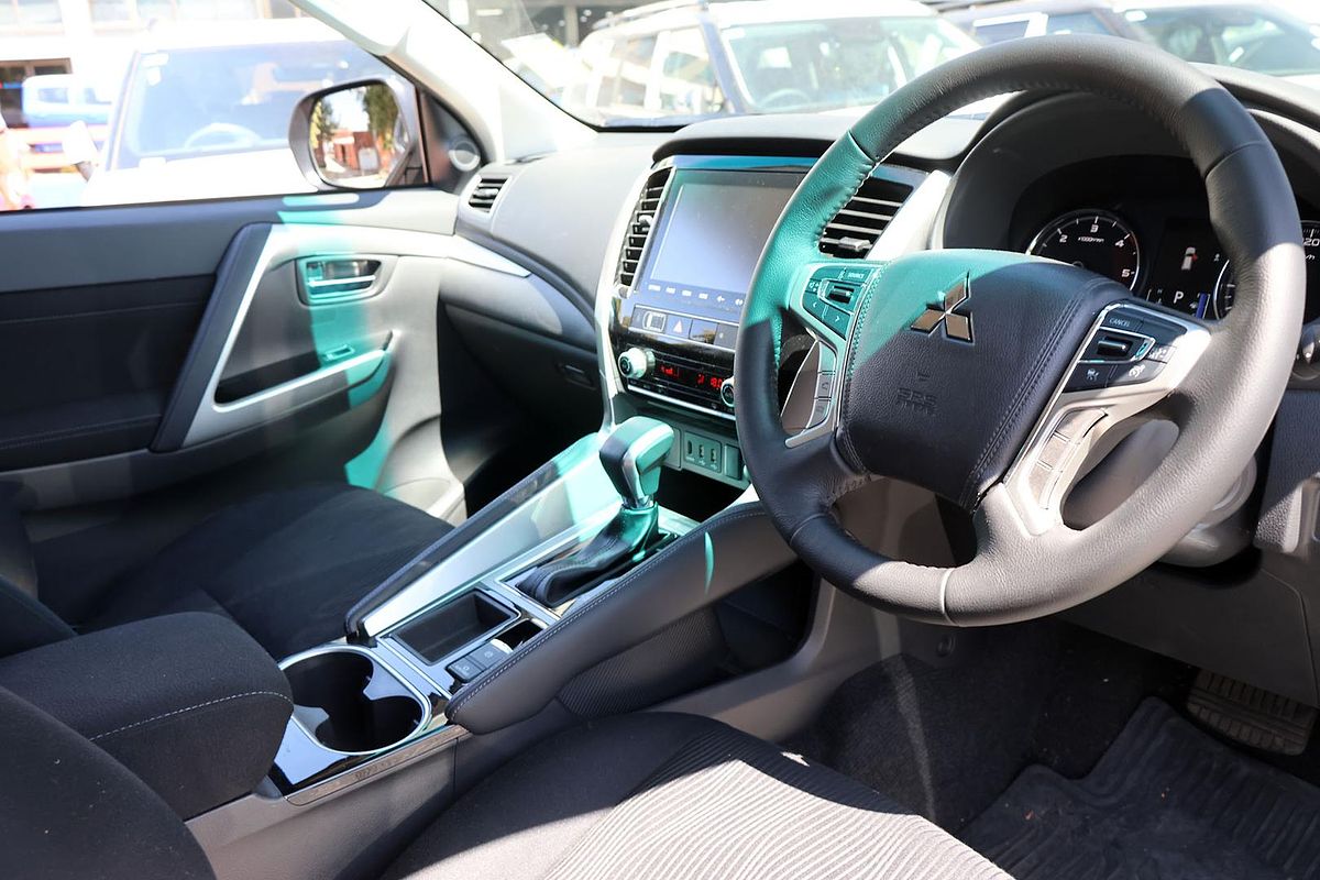 2023 Mitsubishi Pajero Sport GLX QF