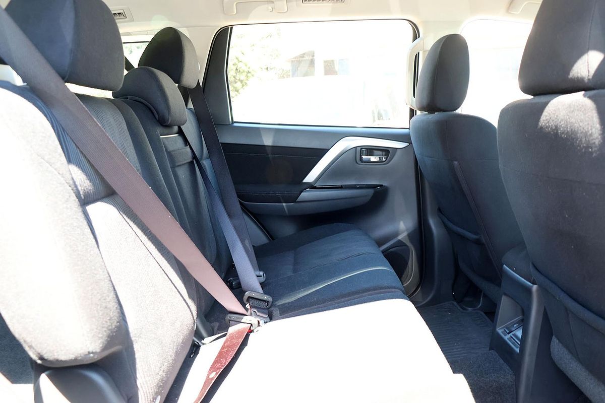 2023 Mitsubishi Pajero Sport GLX QF