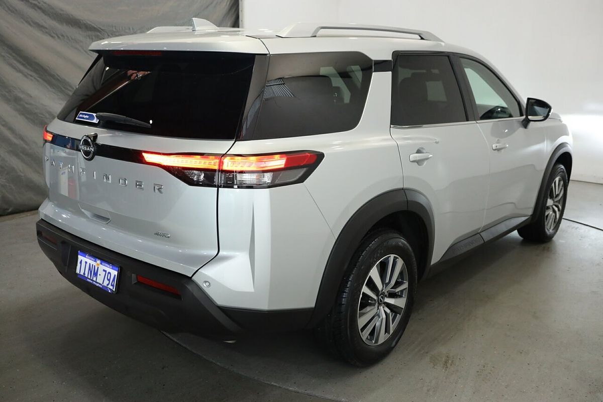 2022 Nissan Pathfinder Ti R53
