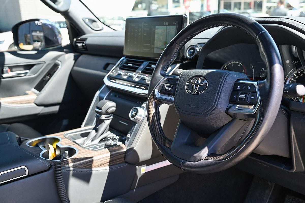 2022 Toyota Landcruiser Sahara ZX FJA300R