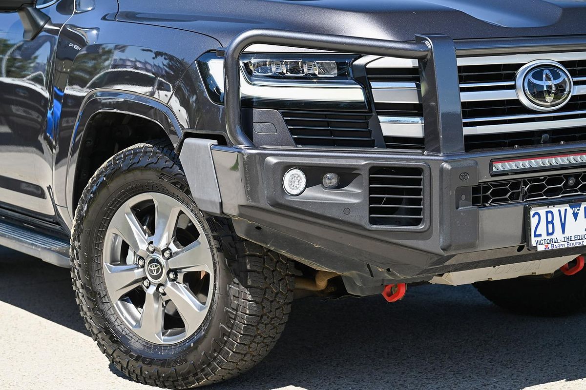 2022 Toyota Landcruiser Sahara ZX FJA300R