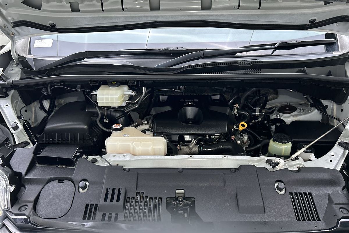 2020 Toyota Hiace Commuter GDH322R