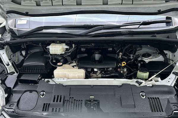2020 Toyota Hiace Commuter GDH322R