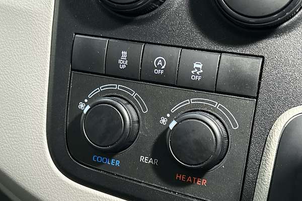 2020 Toyota Hiace Commuter GDH322R