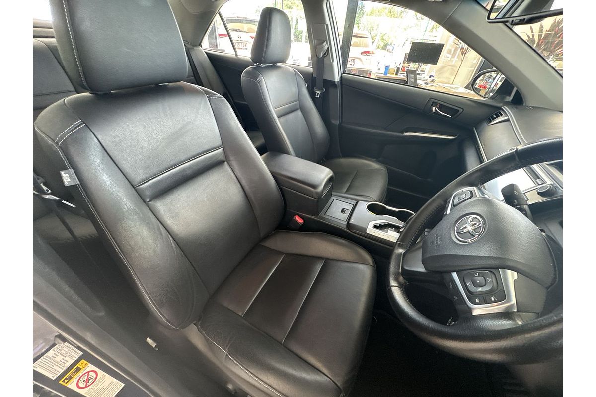 2015 Toyota Camry Atara SL AVV50R