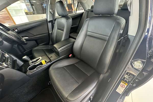 2015 Toyota Camry Atara SL AVV50R
