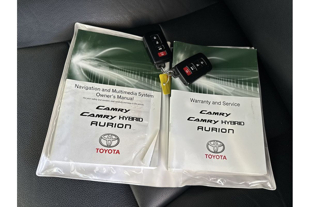 2015 Toyota Camry Atara SL AVV50R
