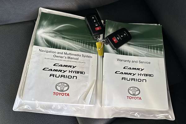2015 Toyota Camry Atara SL AVV50R