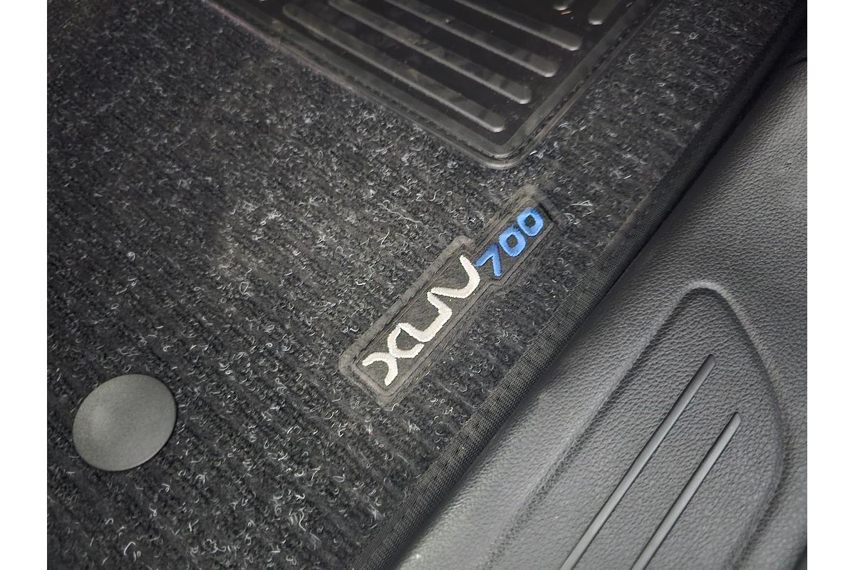 2023 Mahindra XUV700 AX7L