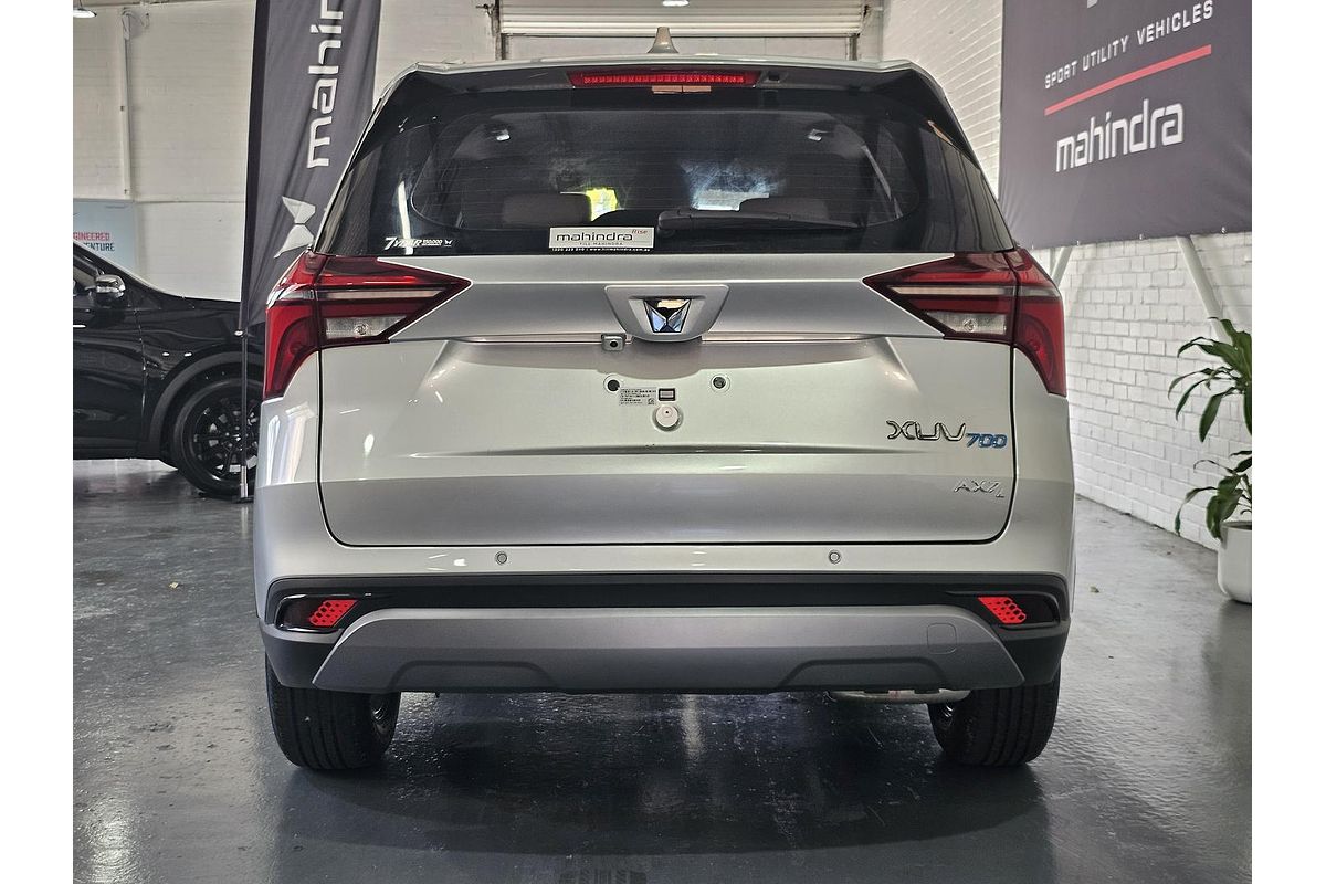 2023 Mahindra XUV700 AX7L